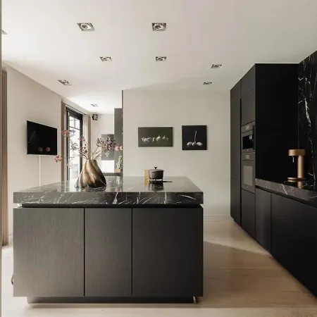 Modern 3-bedroom With Terrace In *