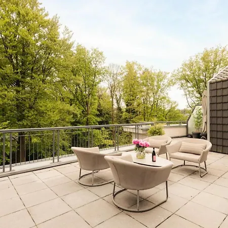 Modern 3-bedroom With Terrace In Holiday home Rotterdam